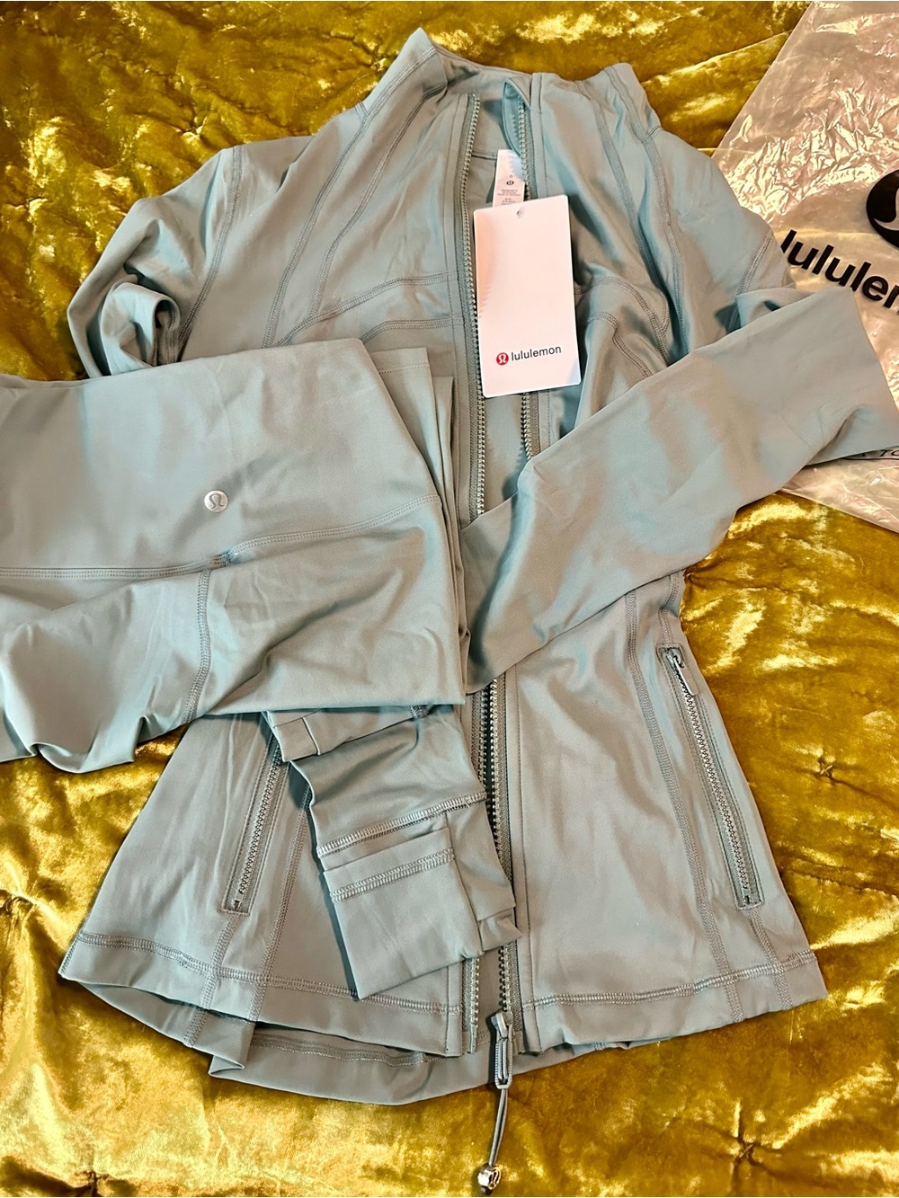lululemon athletica Women’s Sage Zip-Up Athletic Jacket and Leggings